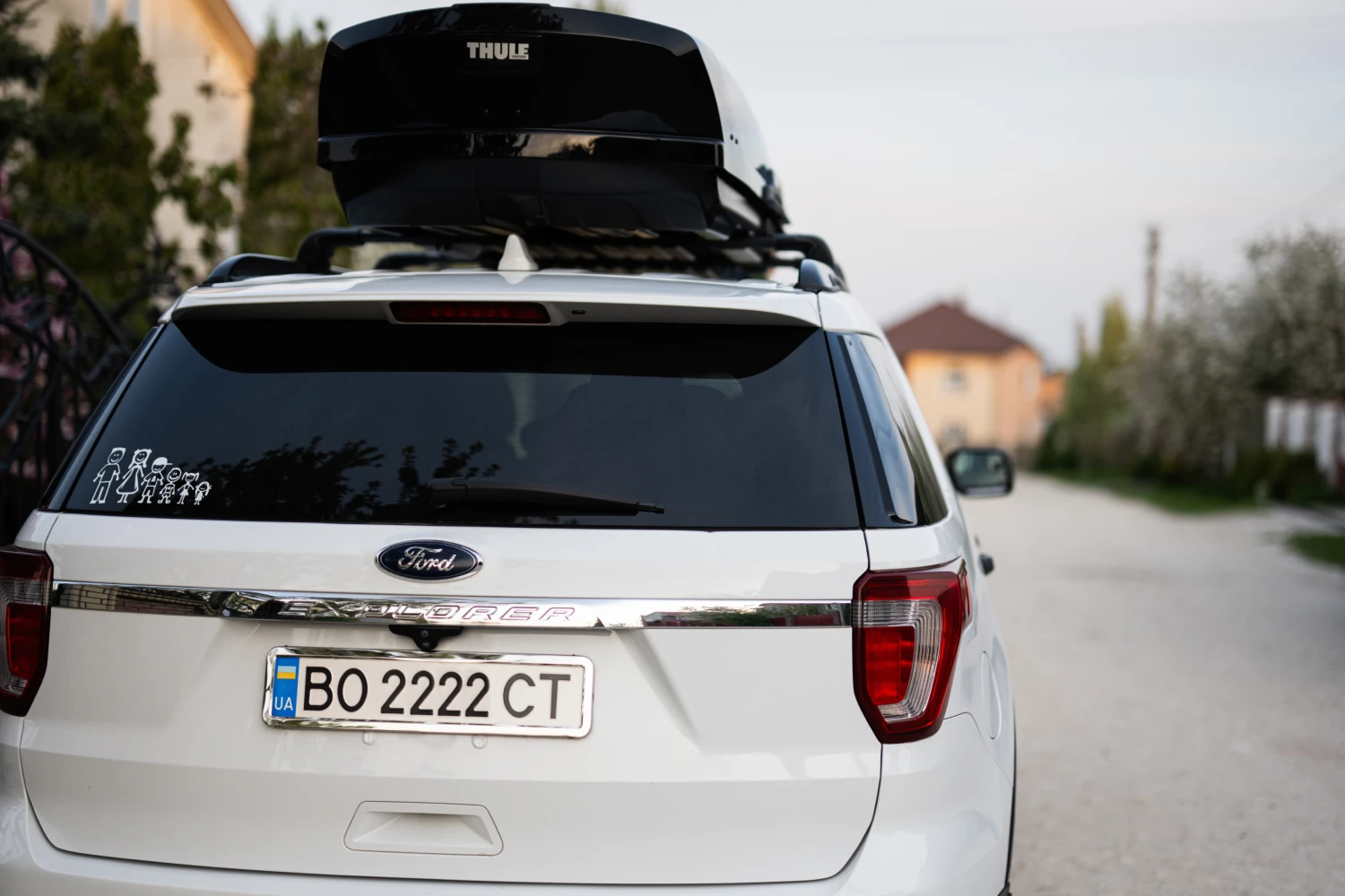 trash containers for Ford Explorer